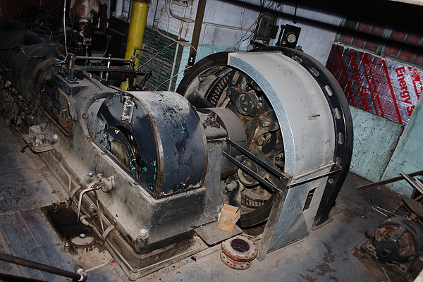 Skinner Unaflow Steam Engine at Nichols and Stone Factory in Gardner, MA